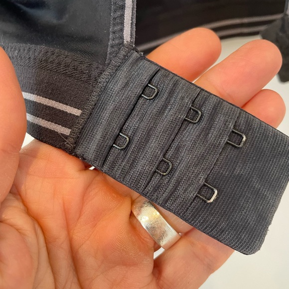 Shock Absorber Black Bra 32C - Picture 3 of 11